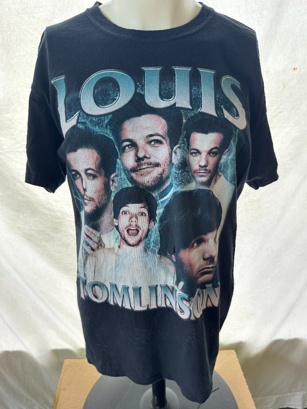 Louis Tomlinson One Direction Men's Black T Shirt Size Large Gildan Heavy Cotton